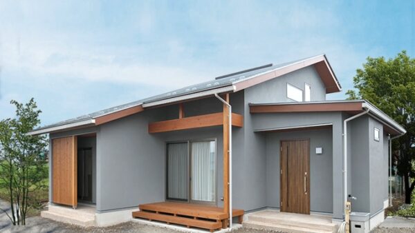 木のぬくもりを大切にしたゆとりあるキッチンのある家